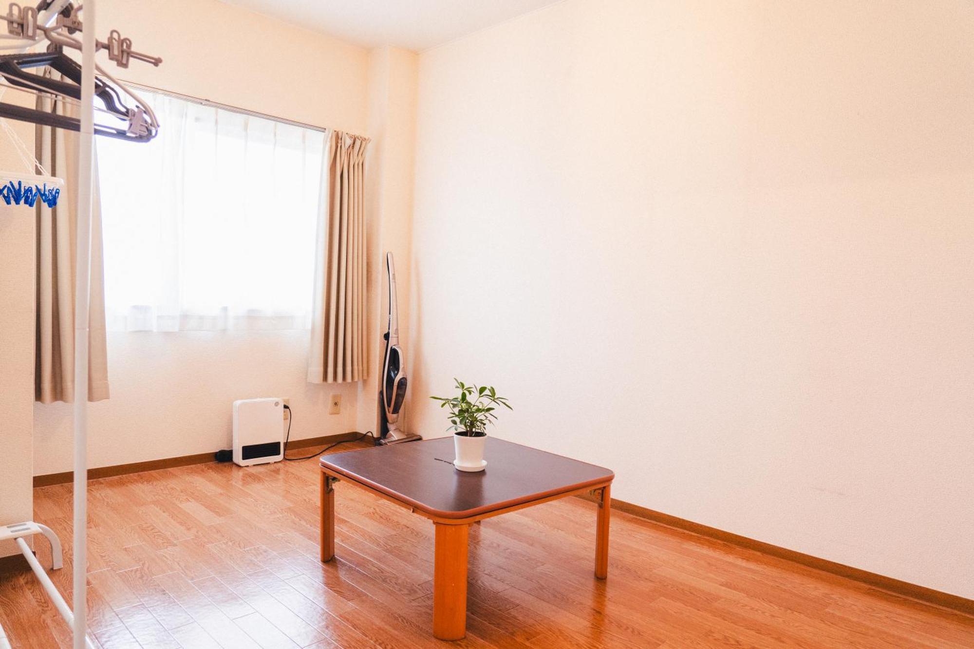 Apert 201: Cozy 2-Bedroom Stay with Free Parking Takamatsu Exterior photo
